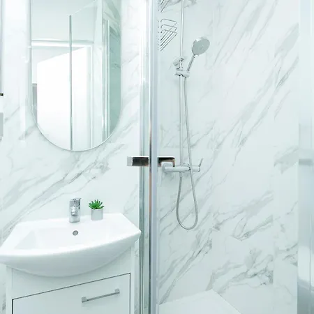 Bagno 7 Grey - Stacja Metra 300m - Underground Station 300m Better Apartament *