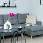 Apartment Bagno 7 Grey - Stacja Metra 300m - Underground Station 300m Better Warschau