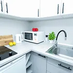 Bagno 7 Grey - Stacja Metra 300m - Underground Station 300m Better Διαμέρισμα Βαρσοβία